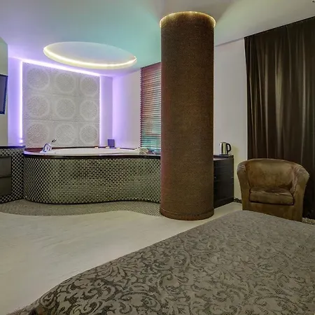 With Jaccuzi Апартаменти