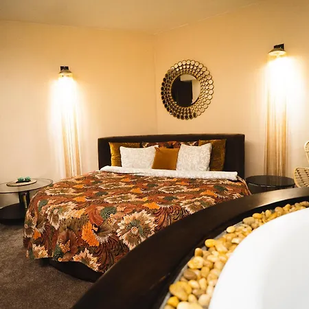 Apartment With Jaccuzi
