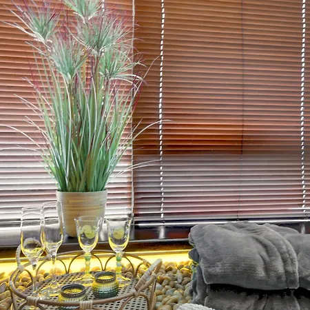 With Jaccuzi Apartament *