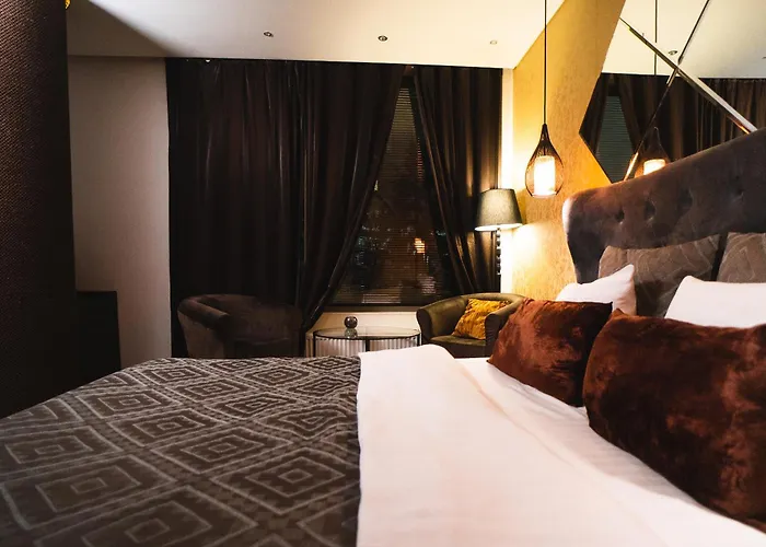 With Jaccuzi Apartament *