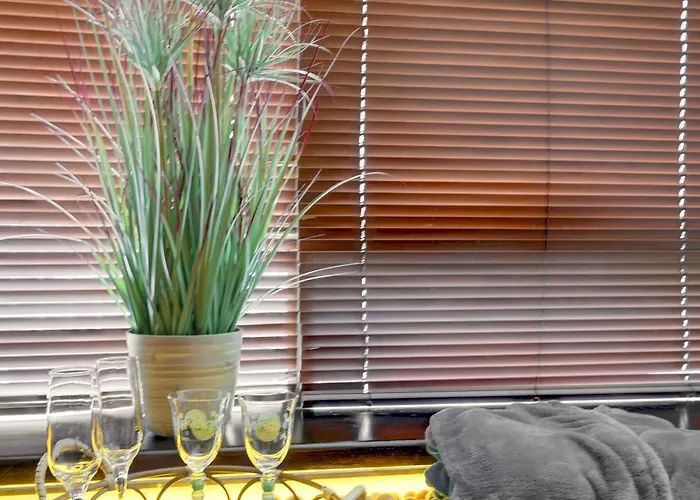 With Jaccuzi Apartament *