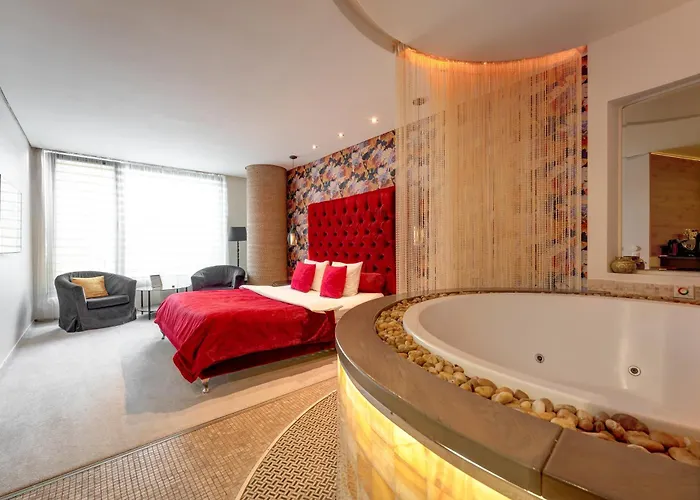 With Jaccuzi Апартаменти *